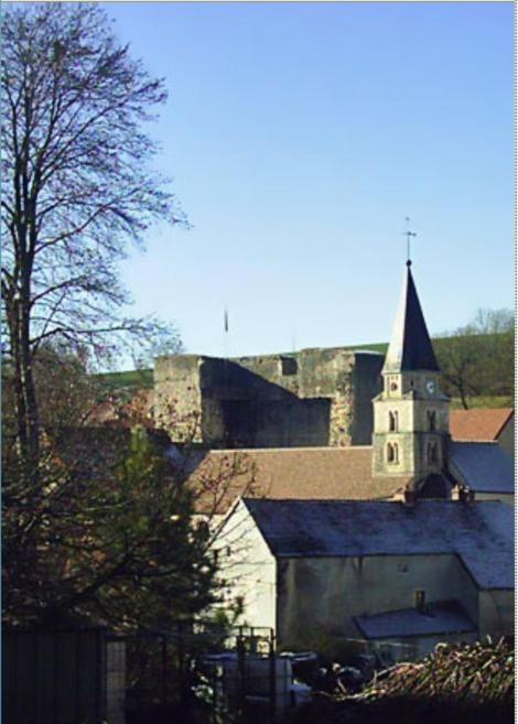 Le Puits Fortifie Salives Luaran gambar